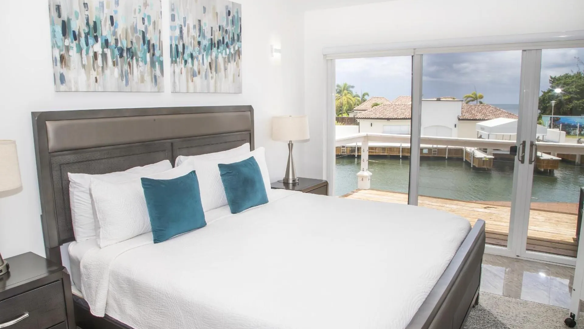 Jolly Harbour 247C South Finger 빌라 펜션